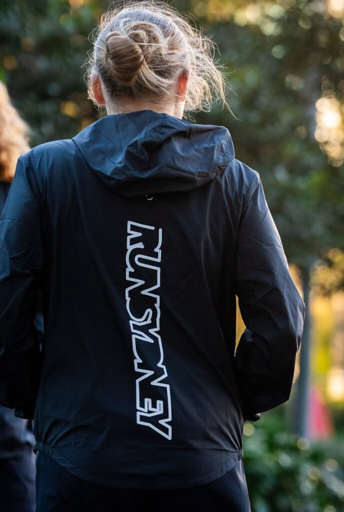Sydney Marathon 2025: ASICS Running Jackets - World Marathoner